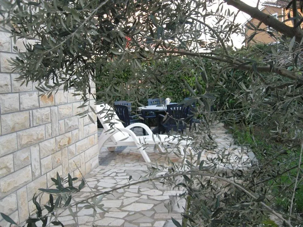 Holiday Apartment In Funtana With Air Conditioning, Wifi, Washing Machine 4990-1 0*,  Croatia